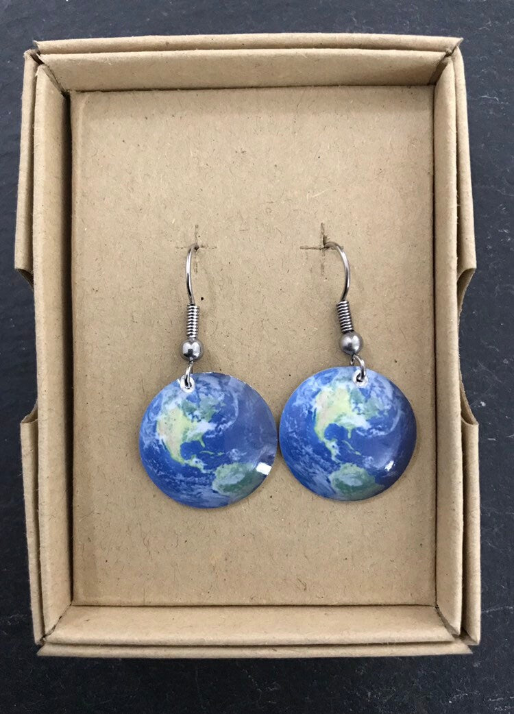 World Globe Earrings - Novelty Earrings - Travelling Earrings - Geography Gift - Geography Earrings - World Earrings - Globe Earrings